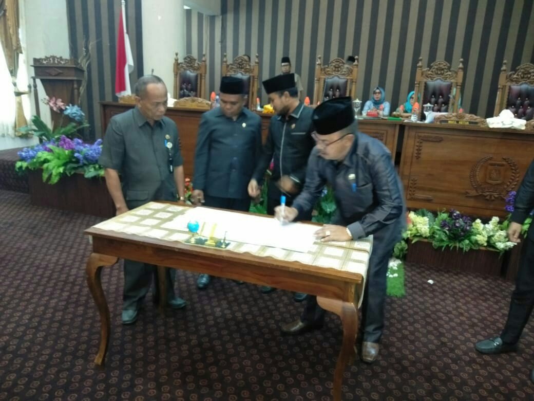 Pengesahan RAPBD-P 2018 DPRD Tanah Bumbu Sisakan PR Pemerintah 