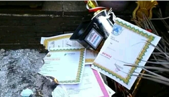 Imbas Kecewa Penerapan Zonasi, Siswa SD Berprestasi  Bakar Belasan Piagam