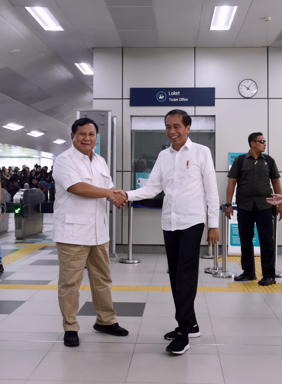 Pertemuan Presiden Jokowi dan Prabowo; Tak Ada 01 Atau 02 Yang Ada Hanya Garuda Pancasila