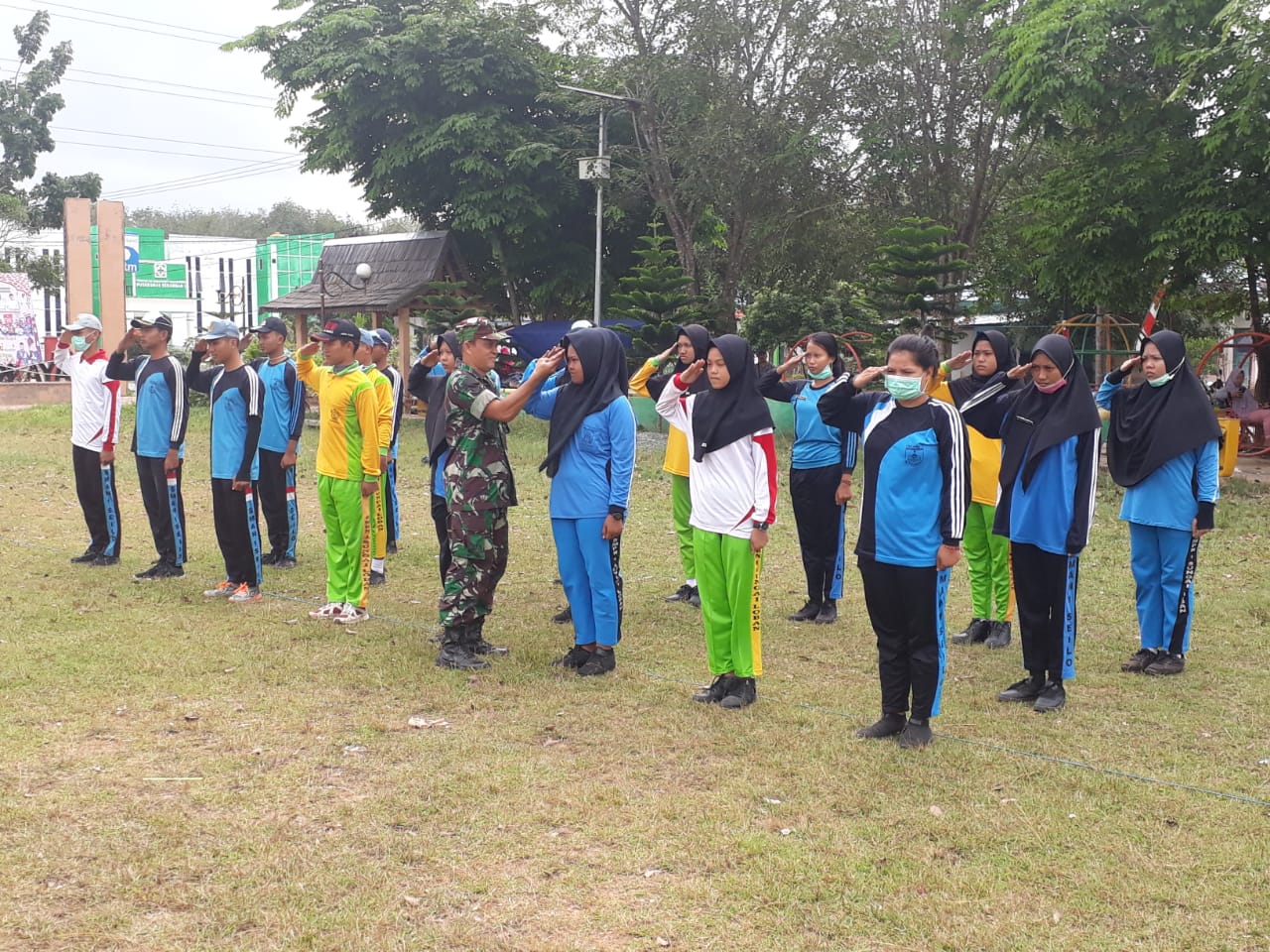 Koramil O6/Sln Bekali SMA dan SMK Sungai Loban  Pengetahuan Wasbang