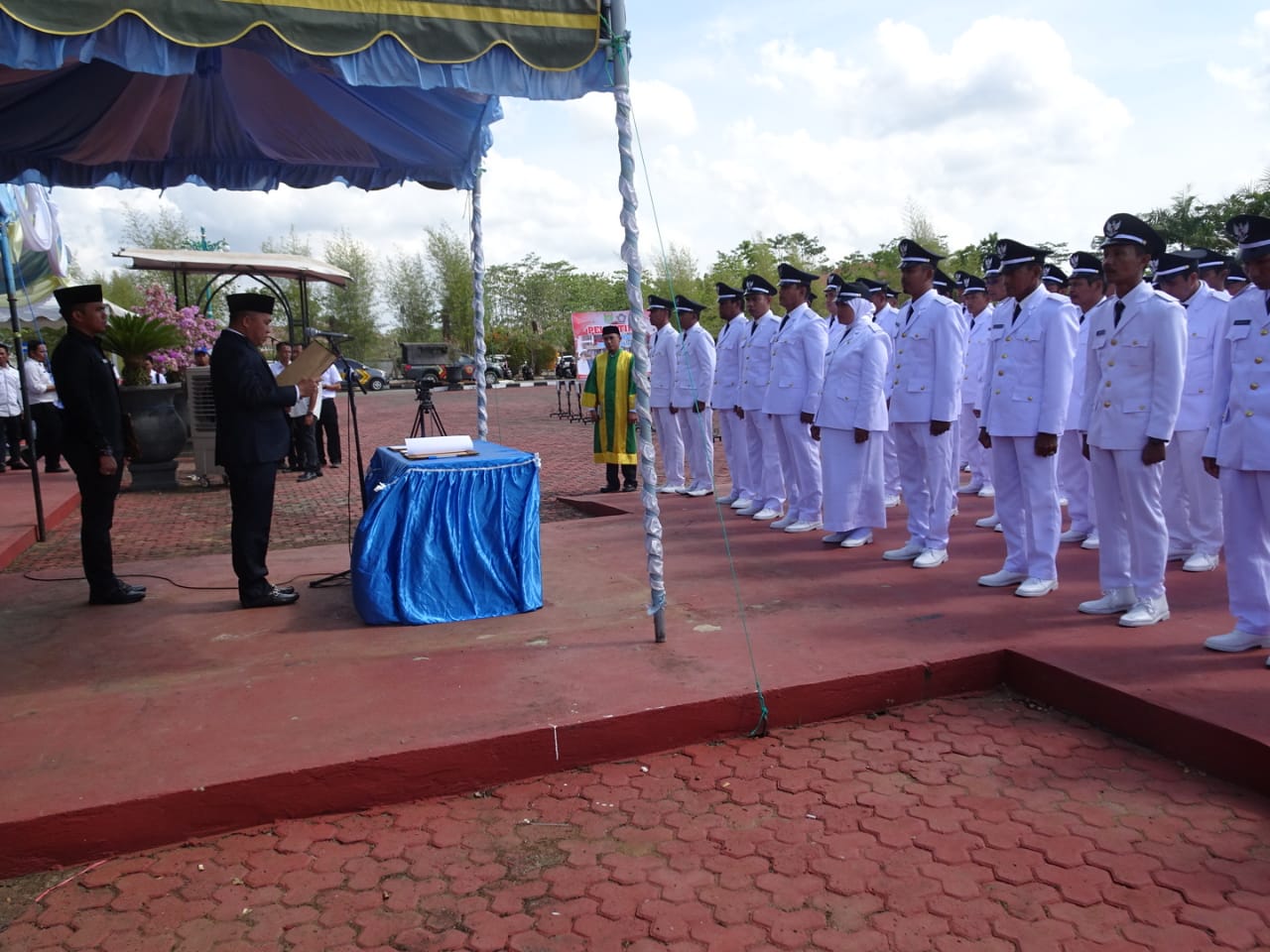 Bupati Tanbu Lantik 42 Kepala Desa Baru