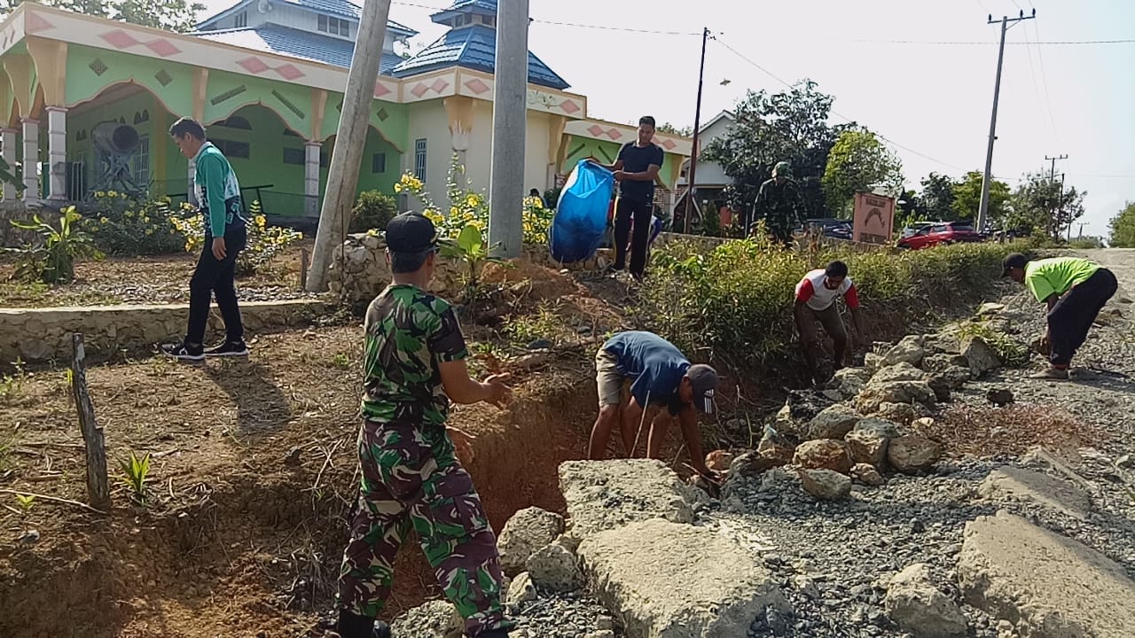 Peringati Hari Juang TNI AD Koramil 1022-03/ Khu Gelar Karya Bhakti