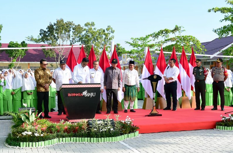 Presiden Tinjau dan Resmikan Rehabilitasi Madrasah di Pekanbaru