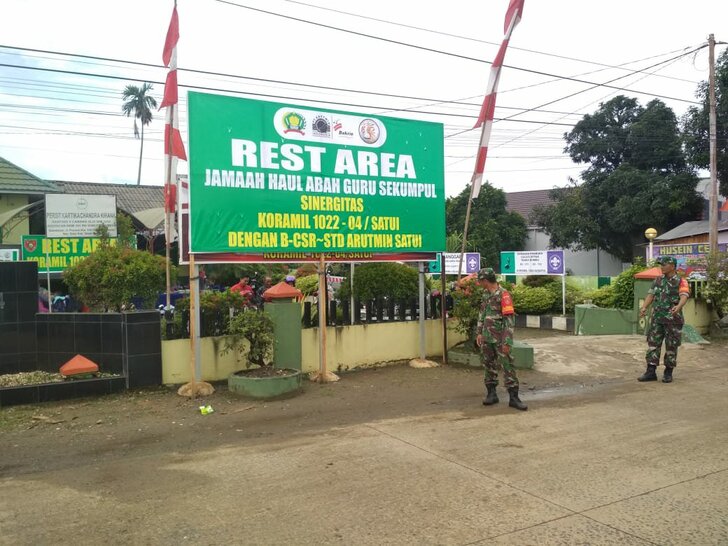 Koramil 1022-04/Satui Bersama CSR Arutmin Site Satui Siapkan Rest Area Jamaah Haul Ke-15 Guru Sekumpul