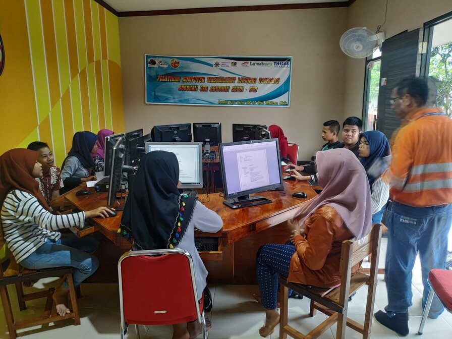 B.CSR – STD Arutmin Satui Gelar Pelatihan Komputer Warga Lingkar Tambang