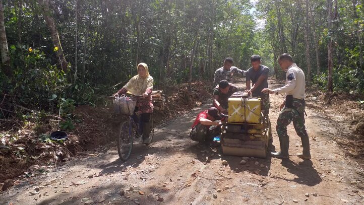 Jalan TMMD Bawa Berkah Bagi Warga Sungai Jaranih dan Haruyan Seberang