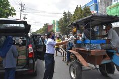 ASN Peduli, Sehari Bagikan 1.800 Nasi Bungkus