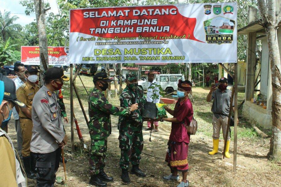 Dandim 1022/Tnb Tinjau Kesiapan Desa Tangguh Banua Kec. Kuranji Kab. Tanah Bumbu