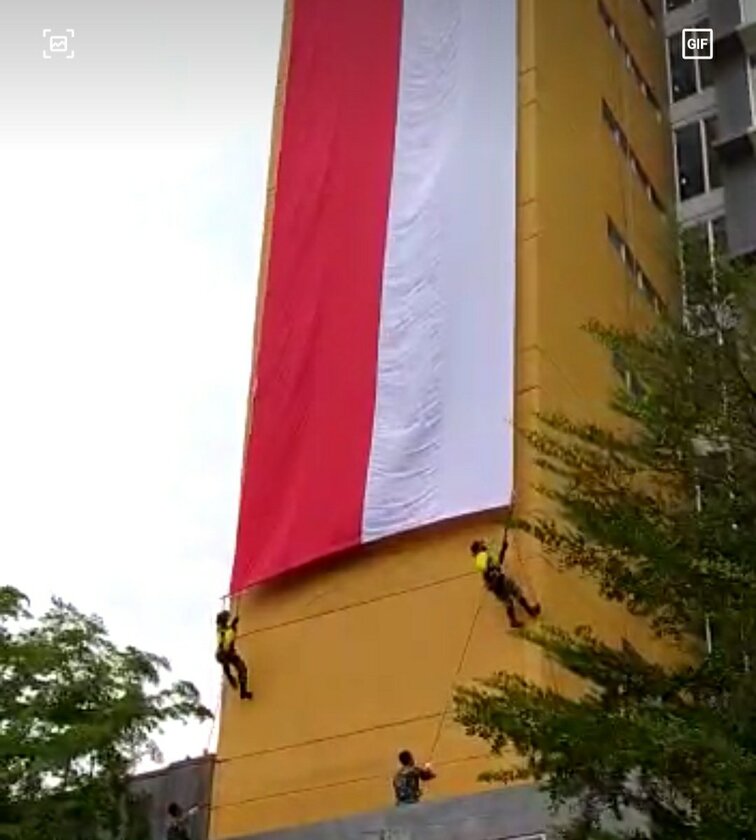 Peringati HUT RI ke-75, Bendera Terpanjang se Indonesia Berkibar di Banjarmasin