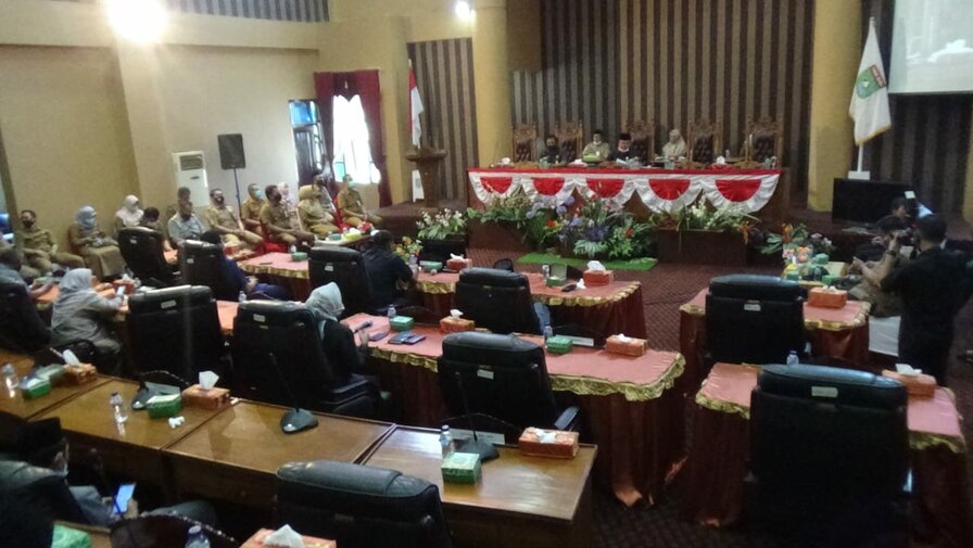 Dua Raperda Restribusi Jasa Usaha dan Jasa Umum di Paripurnakan DPRD Tanbu