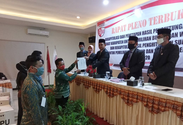 Pleno Rekapitulasi KPU Tanbu Rampung, Zairullah- Rusli (ZR) Dipastikan Menang