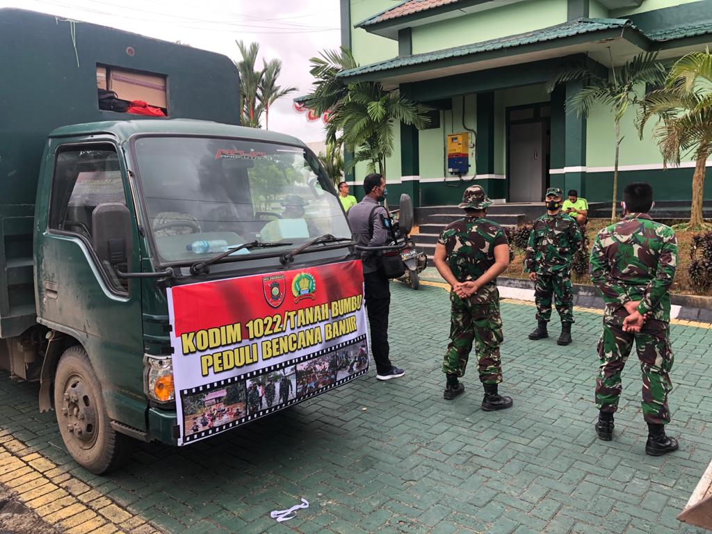 Kodim 1022/Tanah bumbu Perduli Bencana Banjir Kalsel