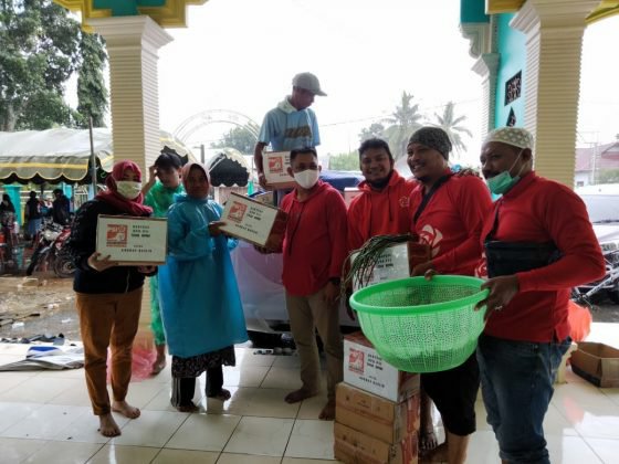 DPD PSI Tanbu Salurkan Bantuan Bagi Warga Terdampak Banjir di Kabupaten Tanah Laut