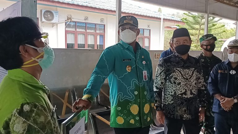 Bupati Dampingi PJ Gubernur Tinjau Posko Mudik