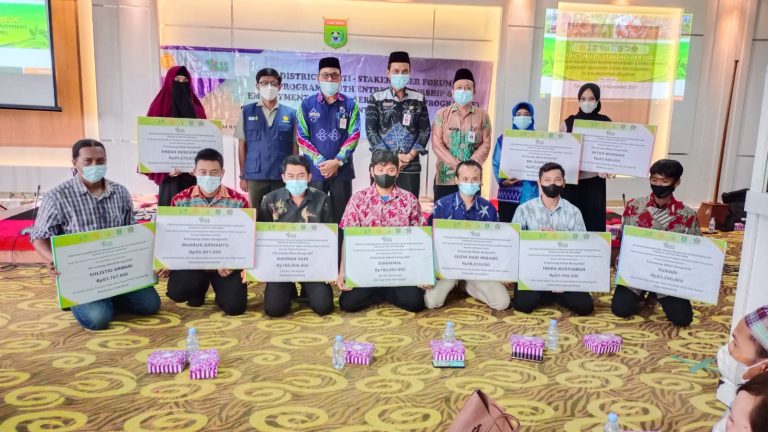 Pemkab Tanbu Dukung Pengembangan Petani Millenial Melalui Program YESS