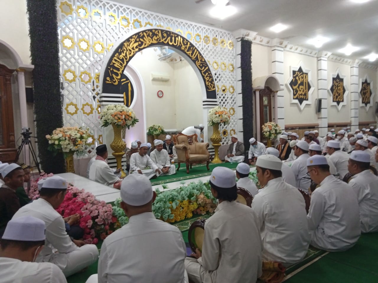 Majelis Lailatul Jumat Pemkab Tanbu Datangkan Guru Syairazi dari Kandangan