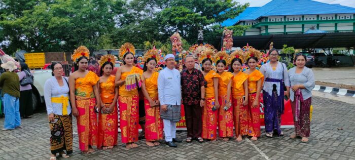 Gandeng Kelompok Seni Desa Sumber Makmur, Disbudporpar Tanbu Adakan Pentas Seni