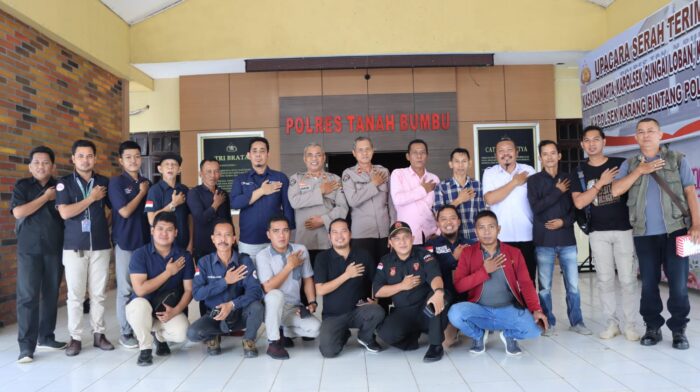 Bersama Insan Pers, Polres Tanbu Gelar Kenal Pamit Kasi Humas