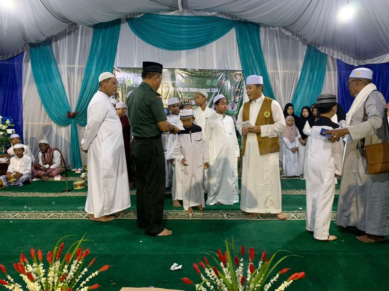 Peringati Isra Mi’raj, Posko Satu Jiwa Salurkan Bantuan Kepada Jemaah Yatim-Piatu