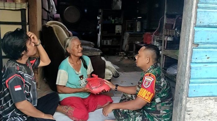 Momen Jumat Berkah, Posko Satu Jiwa Tak Kenal Lelah Bantu Masyarakat Membutuhkan