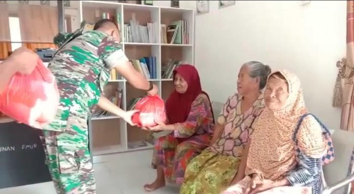 Jumat Berkah Dengan Berbagi Kasih, Posko Satu Jiwa Dorong Kepedulian Terhadap Sesama