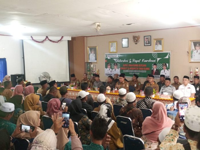 Bupati Tanbu Silaturahmi Dengan Forum RT Se-Kecamatan Simpang Empat