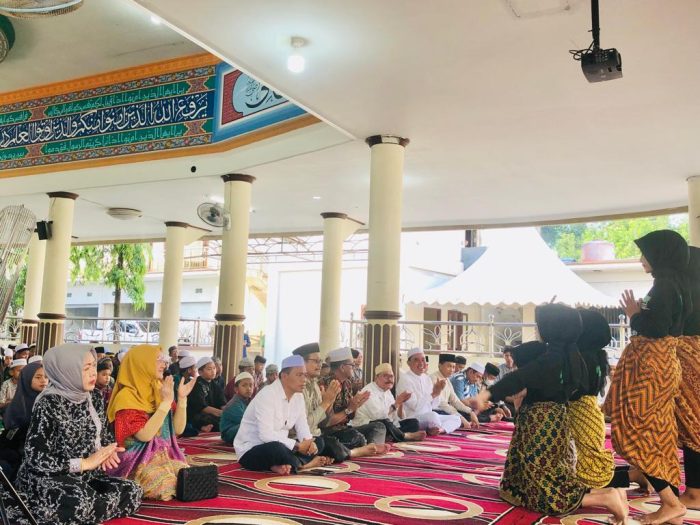 Istana Anak Yatim Darul Azhar Terima Kunjungan Muchsin Alatas dan Titiek Sandhora