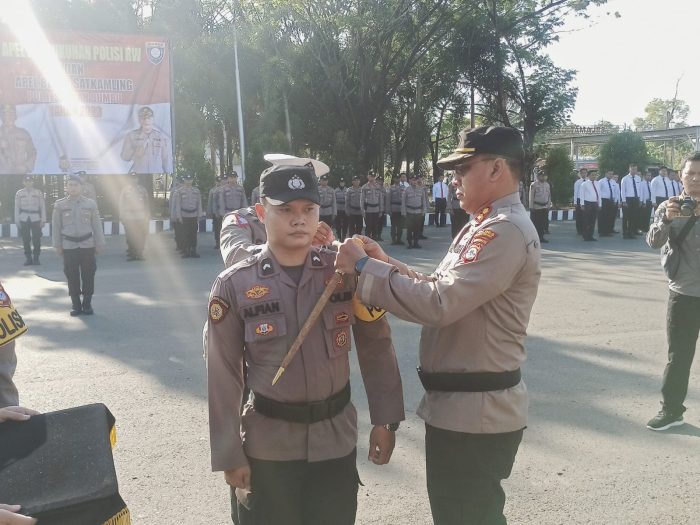 Polres Tanbu Gelar Apel Pengukuhan Polisi RW dan Apel Besar Satkamling