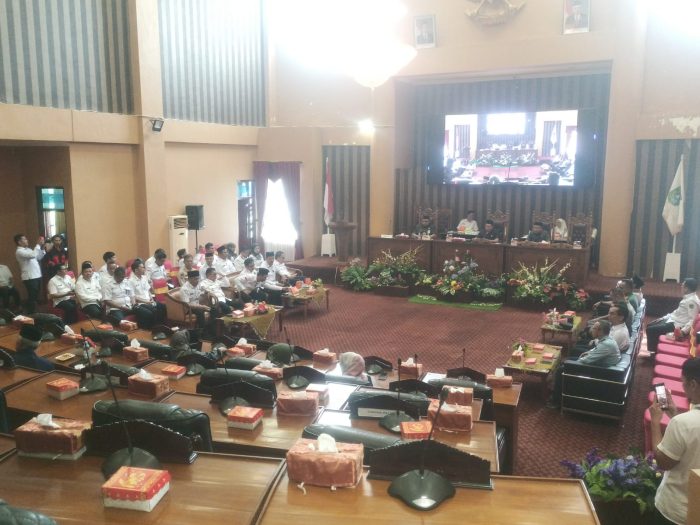 Eksekutif Sampaikan KUA PPAS 2024 Dalam Rapat Paripurna DPRD