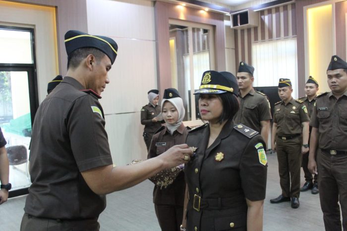 Lantik Kasi Datun, Kajari Tanbu Harap Profesionalisme Penegakan Hukum