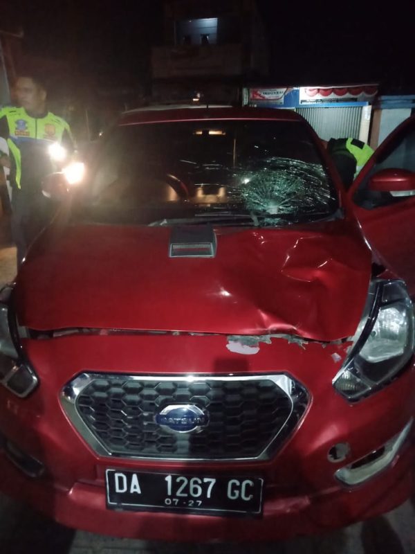 Laka Lantas di Tanbu, Mobil Datsun Merah Tabrak Nenek Pejalan Kaki Hingga Tewas