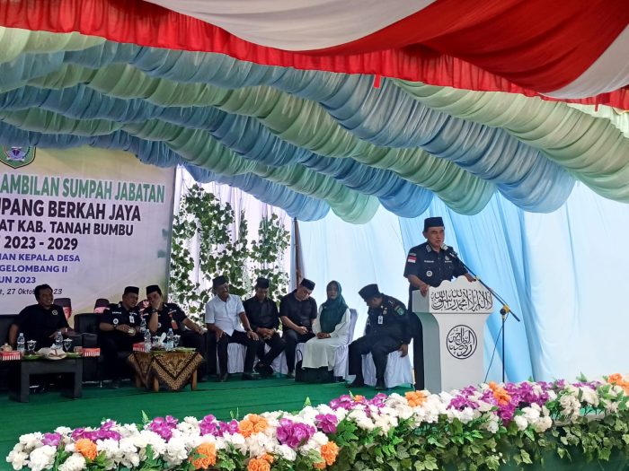 Lantik Kades di Kecamatan Simpang Empat, Bupati Zairullah Minta Sukseskan SDSM