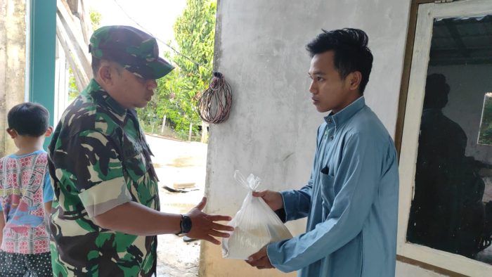 Kaum Mesjid Hingga Tukang Becak, Aksi Posko Satu Jiwa Menebar Kebaikan di Bumi Bersujud