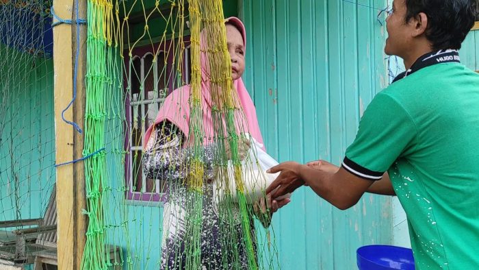 Turun Ke RT, Posko Satu Jiwa Berbagi Berkah Kepada Masyarakat Desa KBJ