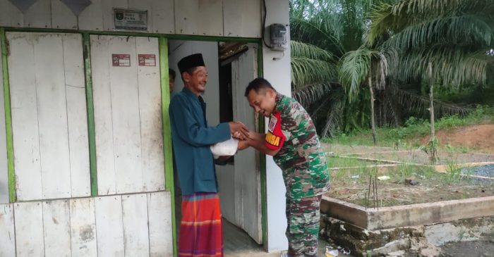 Peduli Satu Jiwa, Bantuan Sembako Kembali Menyapa Desa di Tanah Bumbu