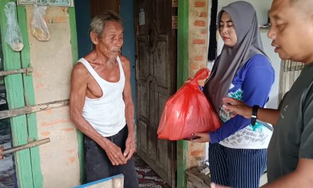 Peduli Lansia dan Yatim Piatu, Masyarakat Karang Bintang Sampaikan Terima Kasih Posko Satu Jiwa