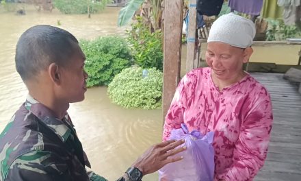 Kunjungi Warga Terdampak Banjir di Karang Bintang, Posko Satu Jiwa Salurkan Bantuan