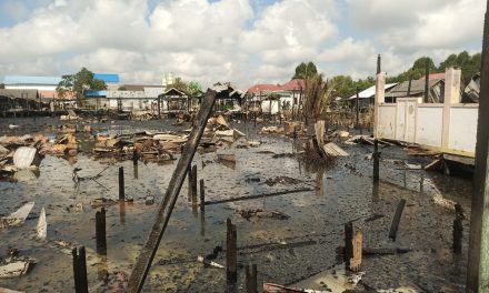 Zairullah Komitmen Berikan Bantuan Korban Kebakaran di Tungkaran Dengan Menata Ulang Bangunan