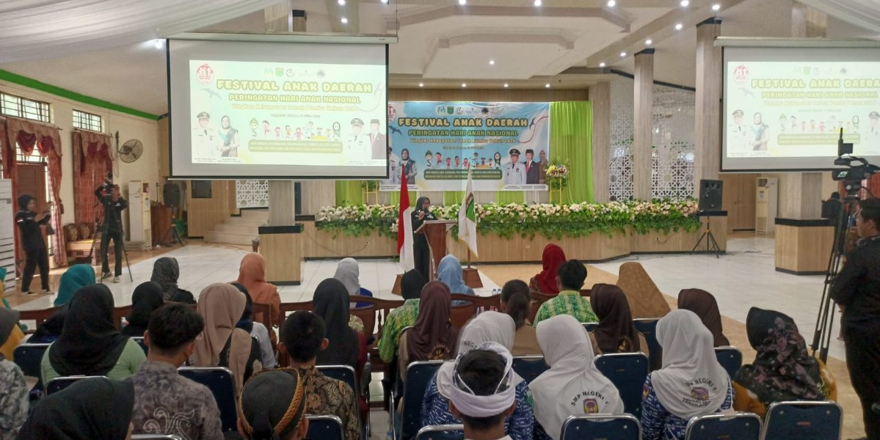 Bupati Tanbu Resmikan Festival Anak Daerah