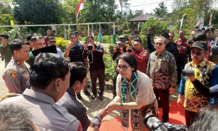 Kemenparekraf Berikan Penghargaan Kepada Desa Batulicin Sebagai Salah Satu Desa Wisata Terbaik