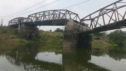 Putus dan Ambruknya Jembatan Lama Kertosono Berharap Segera Mendapatkan Perbaikan