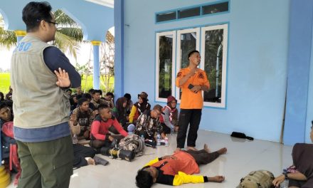 BPBD Tanbu Berikan Materi Kebencanaan Kepada Anggota Pramuka Diklatsar Survival Dasar