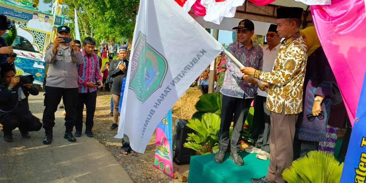 Dilepas Sekda, Pawai Ta’aruf MTQN Ke-XX Tingkat Kab. Tanbu Berlangsung Meriah