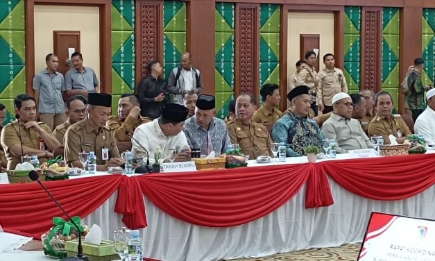Pemkab Tanbu Hadiri Rapat Persiapan Pelantikan Bupati dan Wabup Hasil Pilkada Serentak 2024