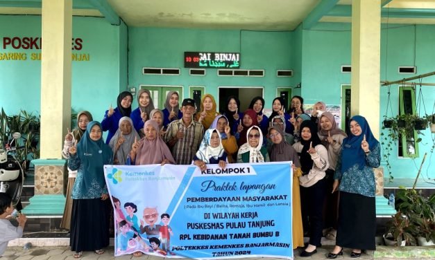 Mahasiswi Poltekkes Kemenkes Banjarmasin Lakukan Praktek Lapangan Pemberdayaan Masyarakat