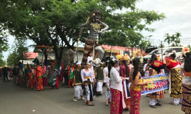Yamani Wakili Pemda dalam Pembukaan Acara Karnaval Budaya Daerah Tanbu