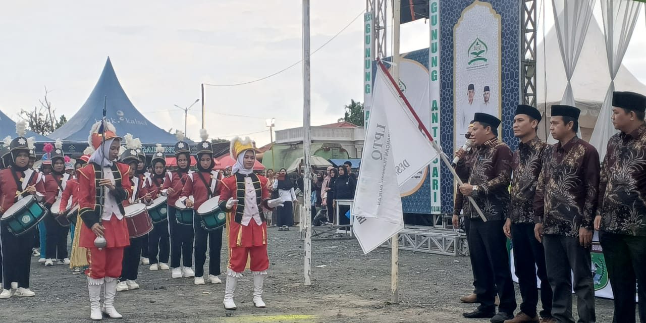 Pelaksanaan (MTQ) ke-XXII Tingkat Kecamatan Simpang Empat Dimulai Pelepasan Pawai Ta’aruf