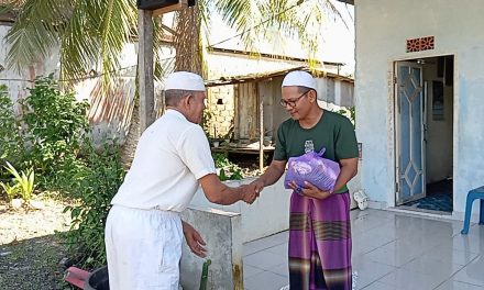 Posko Satu Jiwa Tunjukkan Rasa Peduli Melalui Kegiatan Rutin Jumat Berkah