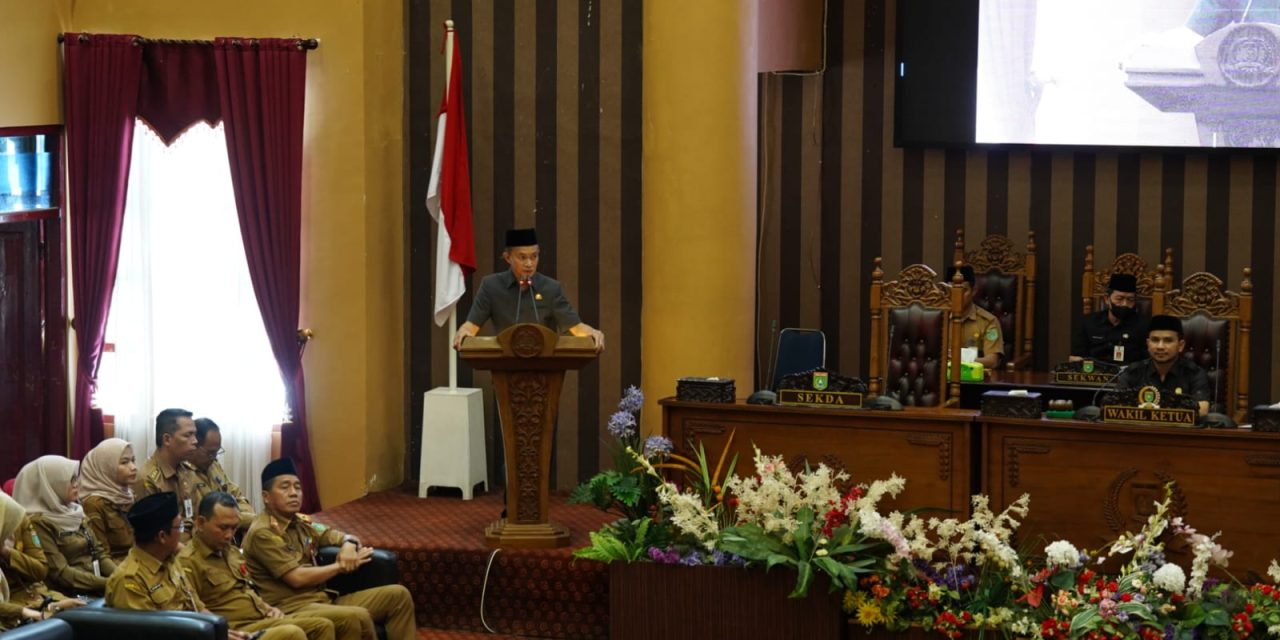 DPRD Tanbu Gelar Rapat Paripurna Bahas Jawaban Bupati Atas Padangan Umum Terkait Raperda