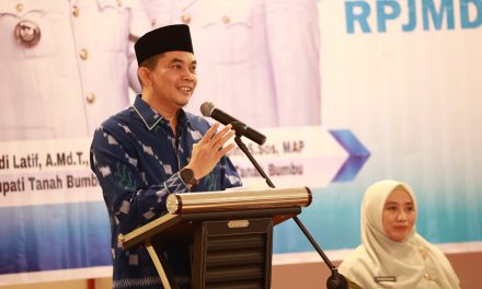 Bupati Tanbu Berikan Perhatian Khusus Kepada Guru Honorer non-PPPK Sekolah Swasta/Madrasah